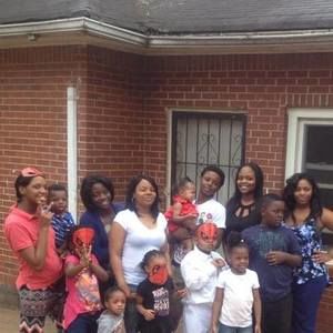 Meet your Posher, Leonora